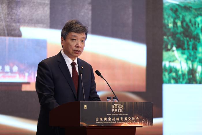 山東黃金集團黨委書記、董事長陳玉民。