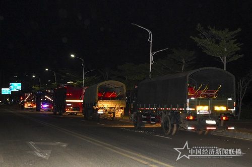 救援力量及時(shí)響應(yīng)、連夜出動(dòng).jpg