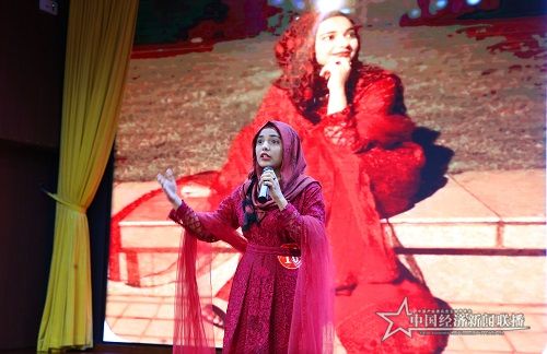 參賽國際學(xué)生展示語言才能和中華才藝 (4).jpg