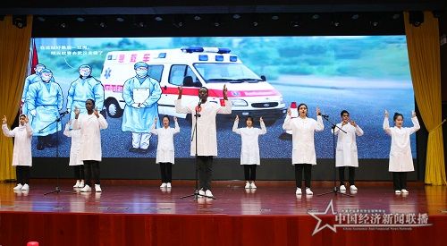 參賽國際學(xué)生展示語言才能和中華才藝 (5).jpg