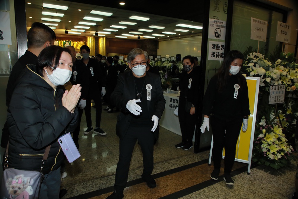 吳孟達(dá)好友田啟文于下午2時(shí)47分到場，他透露吳孟達(dá)明日出殯后，骨灰將運(yùn)回馬來西亞安葬。