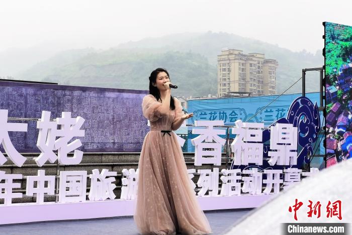 圖為文藝表演。謝樹淵 攝