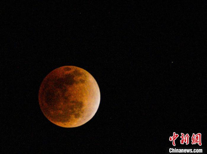 月全食(紅月亮)。(資料圖) 李建基 攝