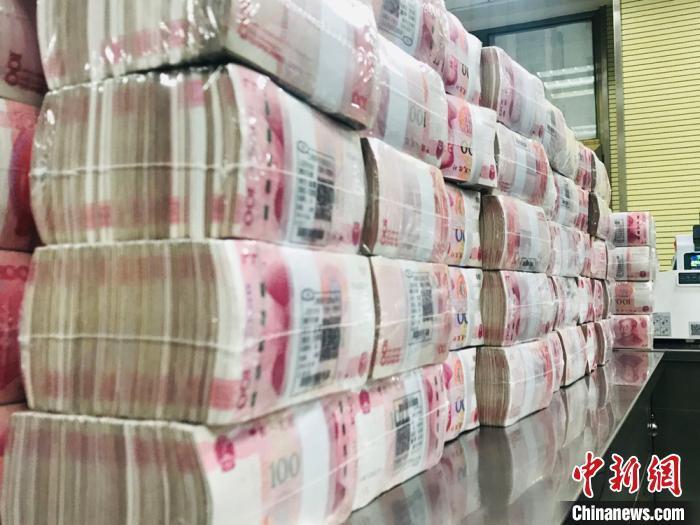 人民幣資料圖。艾慶龍 攝
