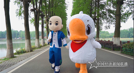 人偶蘭小白、小師爺在東湖綠道 (1) 蘇立強.png