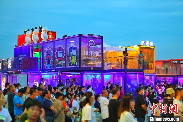 游園會人頭攢動。沈陽市和平區(qū)供圖