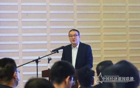 昆明廣播電視臺融媒體發(fā)展中心主任  云南數(shù)字融合信息產(chǎn)業(yè)發(fā)展有限公司董事長 湯耀名致辭.jpg