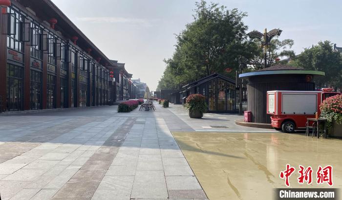 資料圖：西安大唐不夜城步行街已暫停開放。張一辰 攝