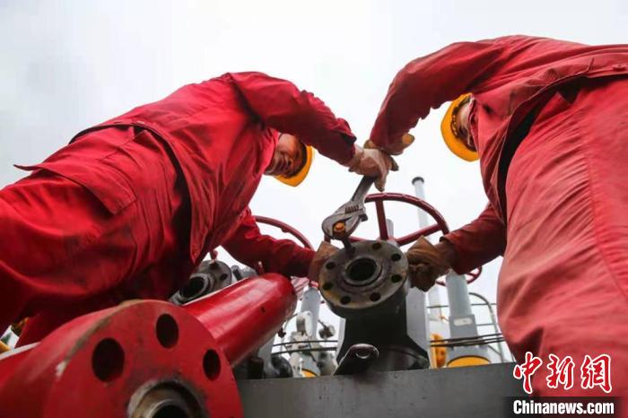 中江氣田江莎240HF新井投產(chǎn)。袁鵬 攝