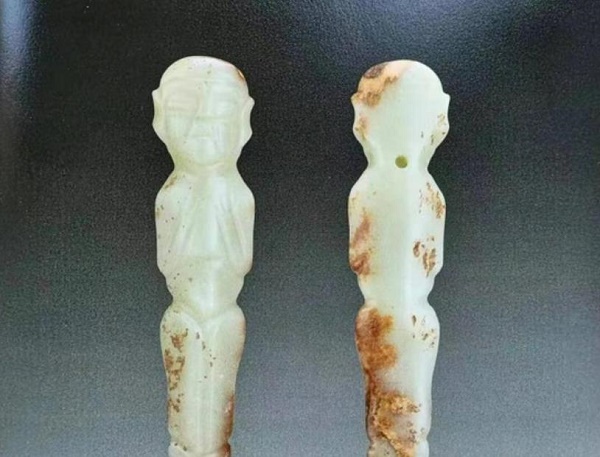 紅山文化岫巖玉器 牛河梁遺址出土玉人.jpg