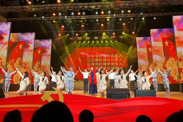 苦難輝煌讀書活動匯報演出  張漢波.jpg