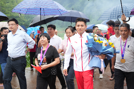 20231009  亞運(yùn)會(huì)冠軍劉煜6.png