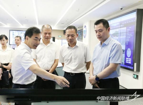 20231027  廈漳泉區(qū)域應(yīng)急處置協(xié)作機(jī)制簽約3.jpg?v=1698398964