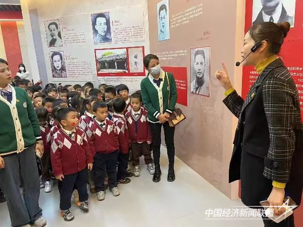 20231211  永定區(qū)開展紅色精神教育活動(dòng)2.jpg?v=1702283649