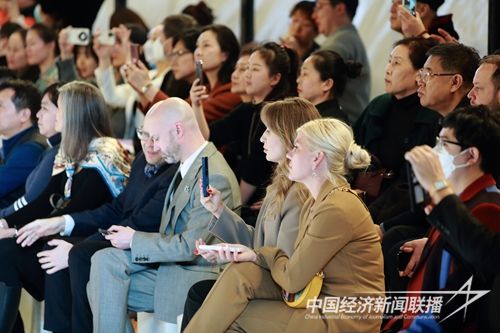 79910d02825930ef7b3e53326b1d423.jpg?v=1705152971