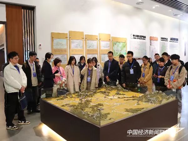 20240131  漳州市舉辦天津大學(xué)返鄉(xiāng)學(xué)生社會實(shí)踐活動(dòng)3.jpg?v=1706668688