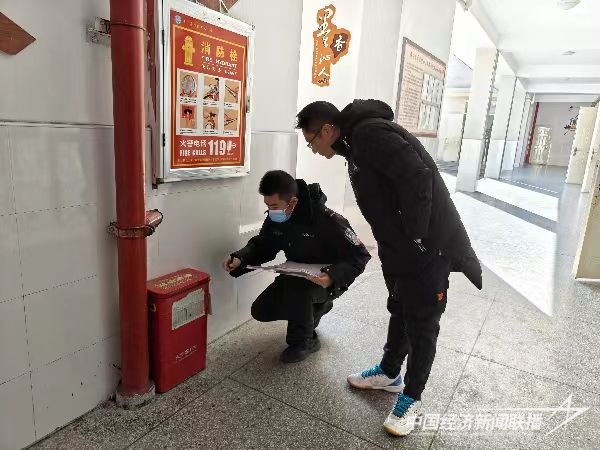 20240205  犀溪派出所全力筑牢假前校園安全堡壘5.jpg?v=1707106727