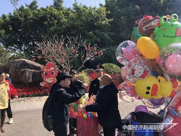 20240219  “三心”服務(wù)——廈門城管人的新春假期5.jpg?v=1708313609