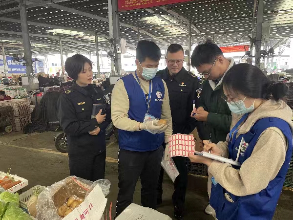 20240226  湖里區(qū)市場(chǎng)監(jiān)管局解好為民“必答題”4.jpg
