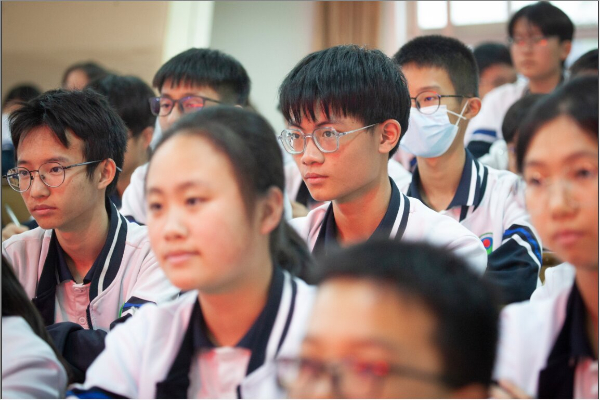 6龍海在白水中學(xué)舉辦全民閱讀日活動_proc.jpeg?x-oss-process=style/water